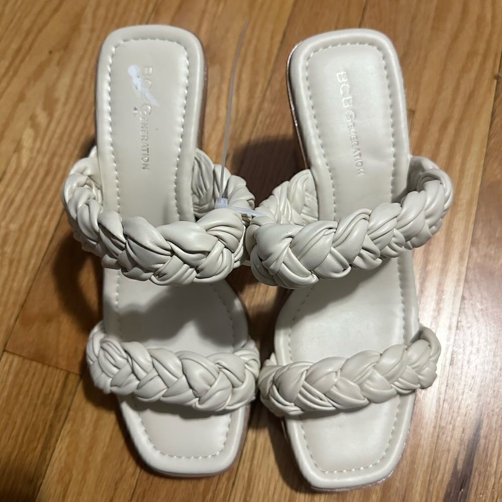 BCBGeneration | Ulana Wedge Sandal - Picture 5 of 9